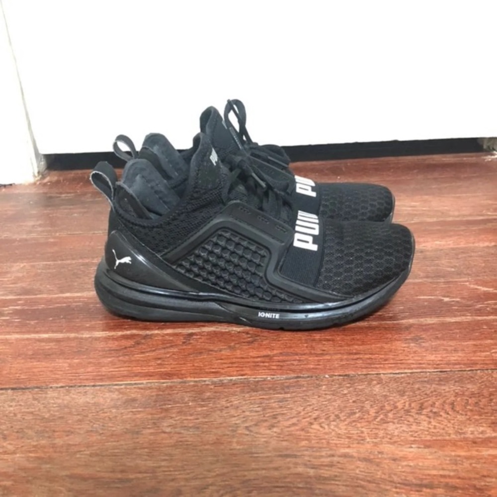 Puma Sneakers